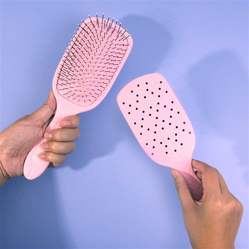 WetBrush Go Green Paddle Detangler Pink